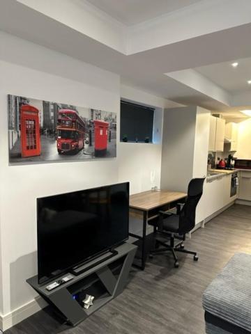 Ferienwohnung Stunning Flat With Parking Free Near Sutton Station Cheam Exterior foto